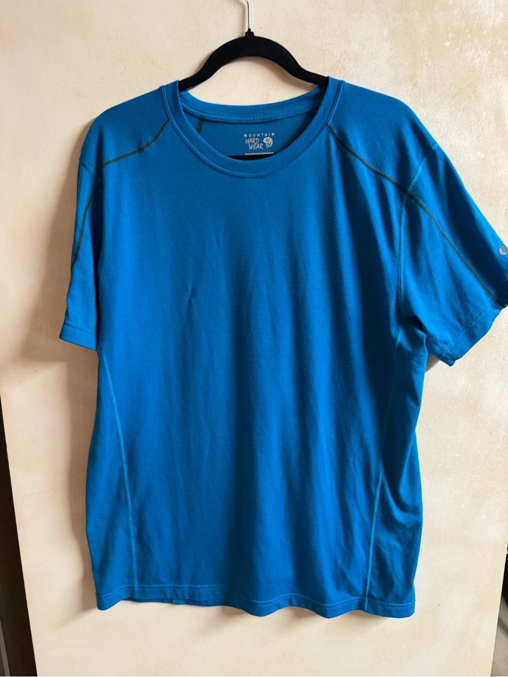 Mountain Hardwear Men's Short Sleeve Crew Tee in Bright Blue